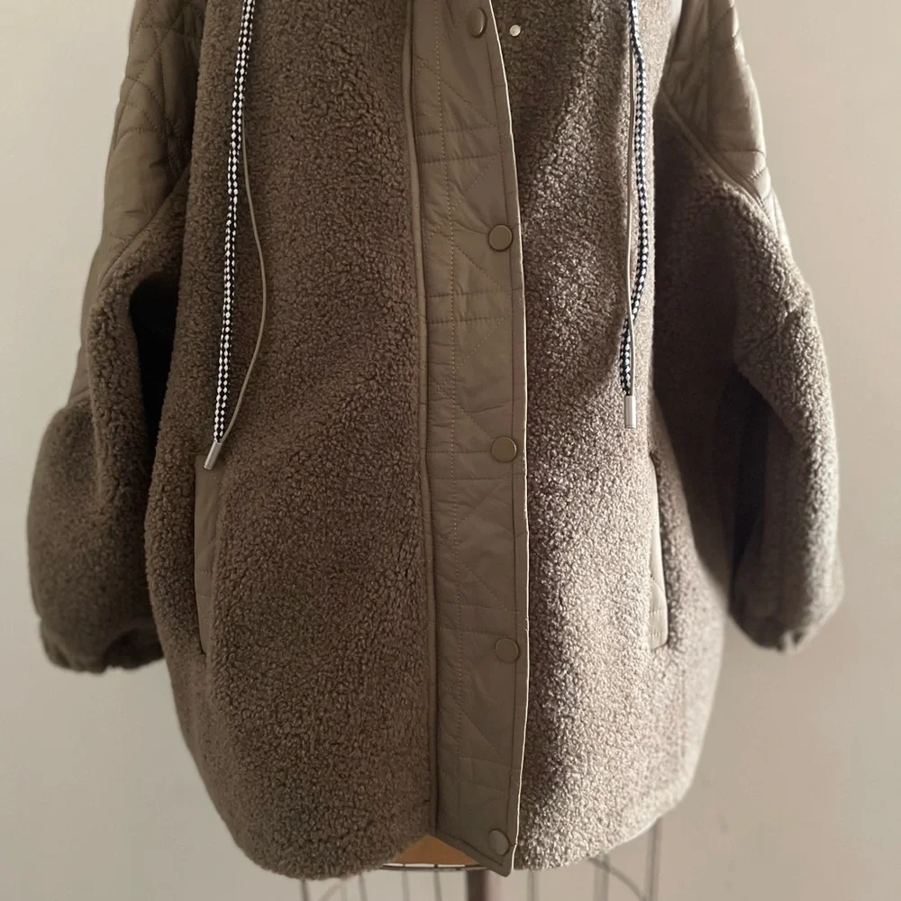 Silk Maison] Oversized Sherpa Quilted Fleece Jacket Coat - Picture 6 of 13